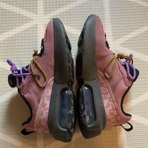 Nike Air Max Verona 2.0 shoes size 8.5 woman great condition! Worn once!